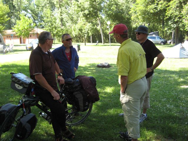 22 mei 2011: Joost en Wim gearriveerd op camping in Burgos